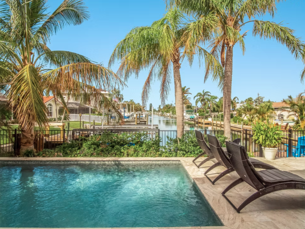 Luxurious 4-Bedroom Waterfront Villa in Holmes Beach